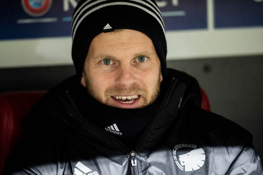 FC Köpenhamns Mikael Antonsson på bänken