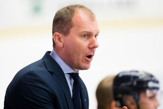 s tränare Johan Lindbom