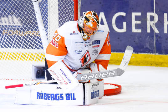 Karlskronas målvakt Johan Holmqvist deppar