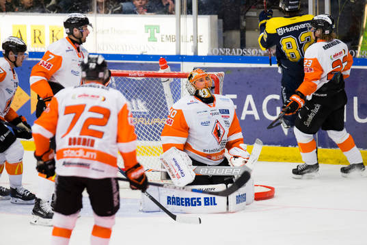 Karlskronas målvakt Johan Holmqvist deppar