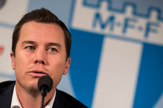 Malmö FFs sportchef Daniel Andersson när Magnus Pehrsson