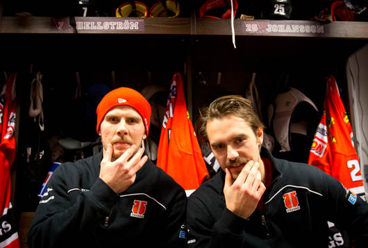 Örebros Alexander Hellström och Martin Johansson polerar