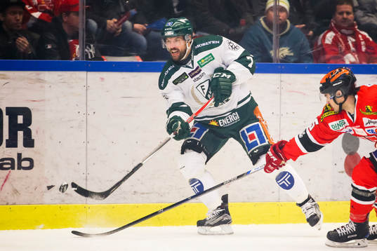 Färjestads Jonas Holös och Örebros Martin Johansson
