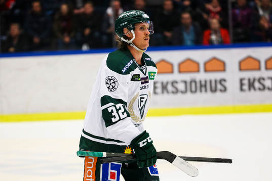 Färjestads Magnus Nygren med avslagen klubba
