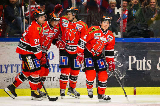 Örebros Joel Mustonen jublar