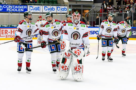 Frölundas målvakt Dan Bakala jublar