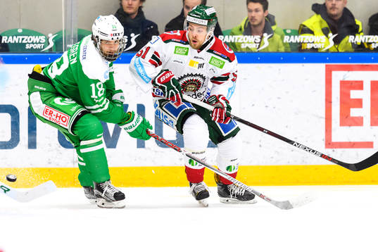 Rögles Timothy Liljegren och Frölundas Mats Rosseli Olsen