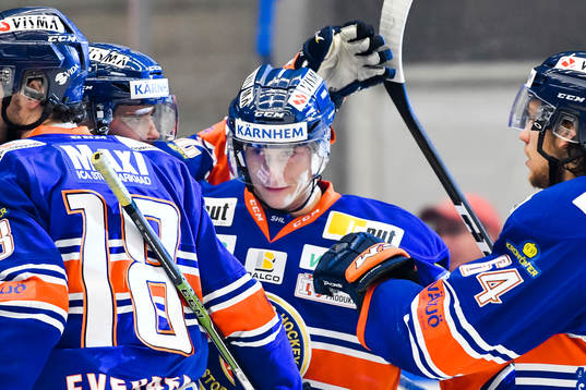 Växjös spelare jublar