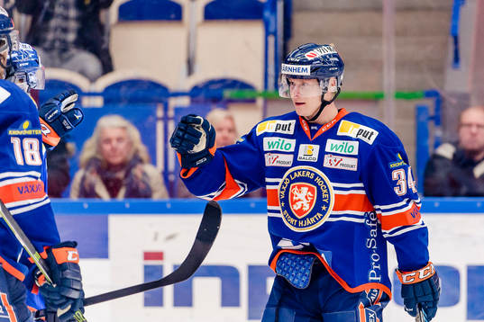 Växjös Olli Palola jublar