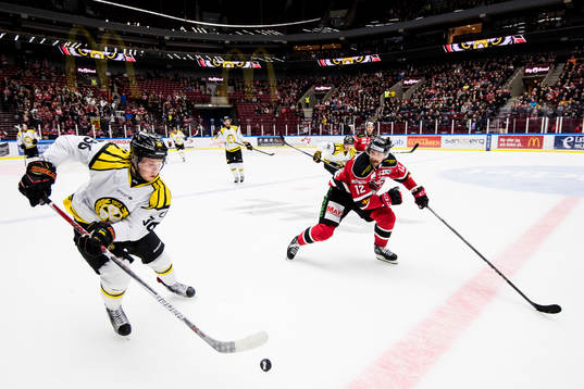 Brynäs Linus Ölund och Malmö Redhawks Andreas Thuresson
