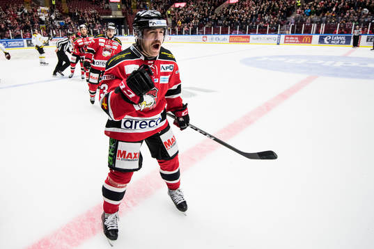 Malmö Redhawks Nichlas Hardt jublar