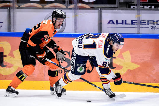 Karlskronas Niklas Arell och Djurgårdens Calle Ridderwall