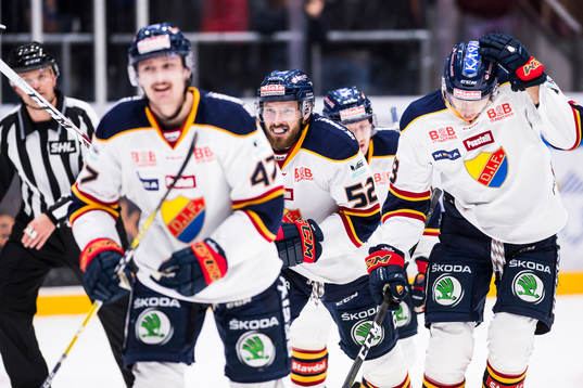 Djurgårdens Mikael Ahlén jublar