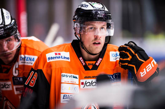 Karlskronas Emil Larsson  deppar
