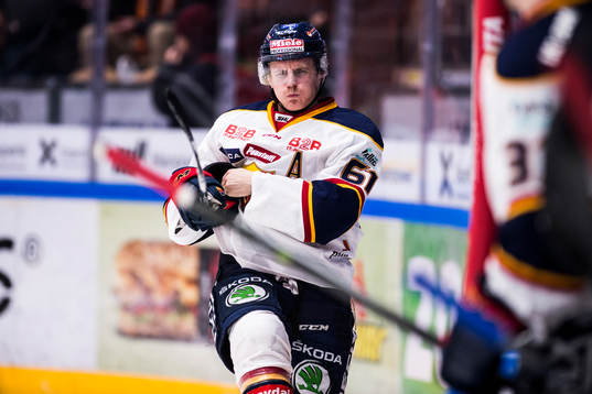 Djurgårdens Markus Ljungh grinar illa