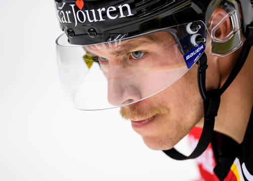 Luleås Andreas Falk på uppvärmningen