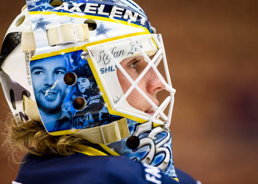 s målvakt Fredrik Pettersson-Wentzel på uppvärmningen