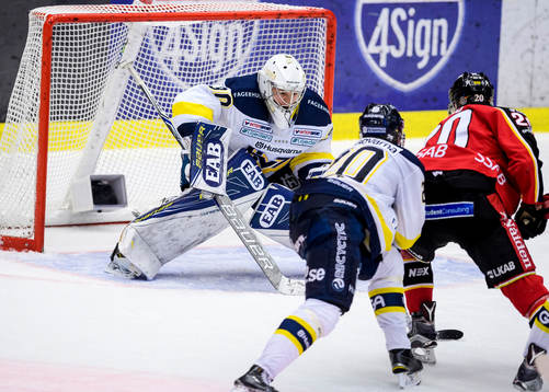 s målvakt Linus Söderström