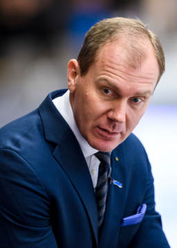 s tränare Johan Lindbom