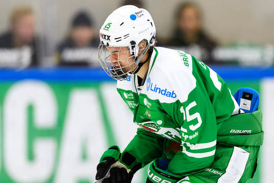 Rögles Lukas Elvenes har ont