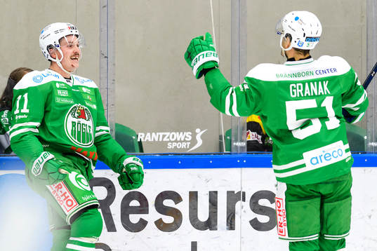 Rögles Bryan Lerg och Dominik Granak jublar
