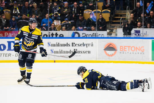s Lawrence Pilut och Simon Önerud