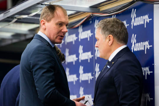 s tränare Johan Lindbom och assisterande tränare Stephan