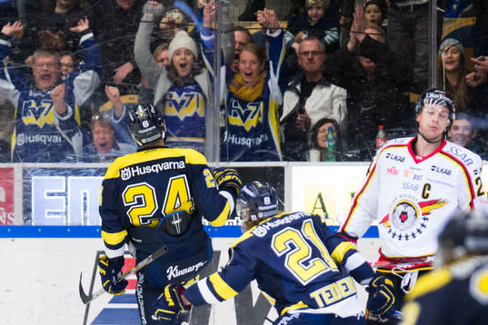 s Erik Christensen och Mattias Tedenby jublar