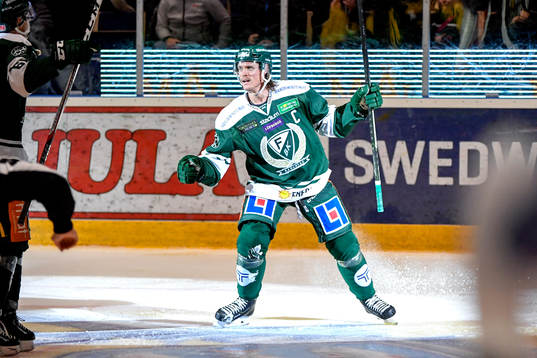 Färjestads Magnus Nygren jublar