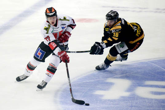 Örebros Daniel Viksten och Skellefteås Pontus Petterström