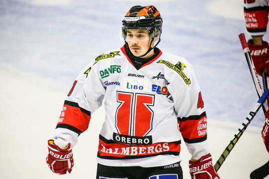 Örebros Joel Mustonen jublar