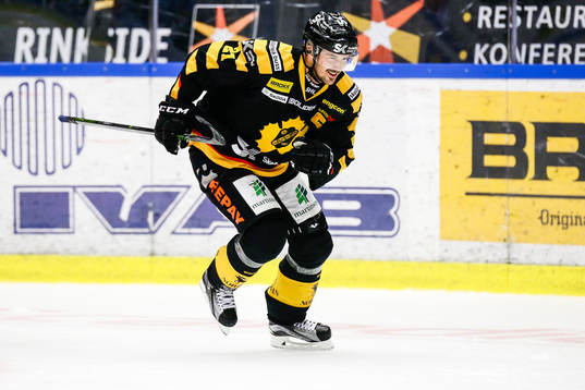 Skellefteås Jimmie Ericsson  jublar
