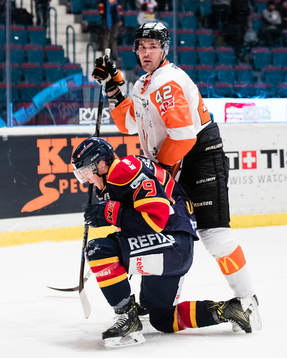 Djurgårdens Patrik Lundh och Karlskronas Niklas Arell