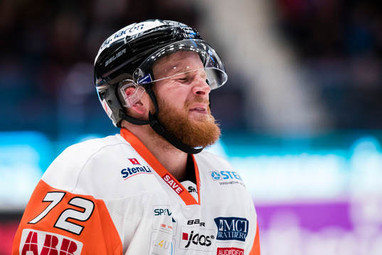 Karlskronas Joachim Rohdin grinar illa