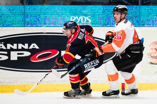 Djurgårdens Jeff Tambellini och Karlskronas Niklas Arell
