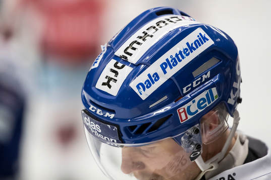 Leksands hjälm innan ishockeymatchen i SHL mellan Leksand