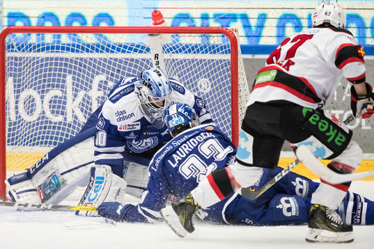 Leksands Markus Lauridsen och Malmö Redhawks Konstantin