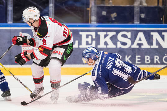 Leksands Jon Knuts faller bakom Malmö Redhawks Lars