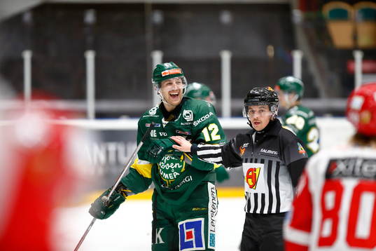 Björklövens Niklas Pavel flinar