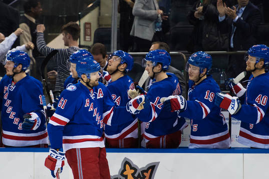 New Yorks Rick Nash jublar