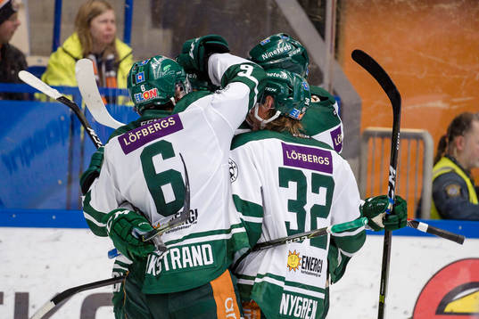 Färjestads spelare jublar