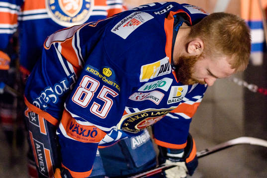 Växjös Liam Reddox före ishockeymatchen i SHL mellan