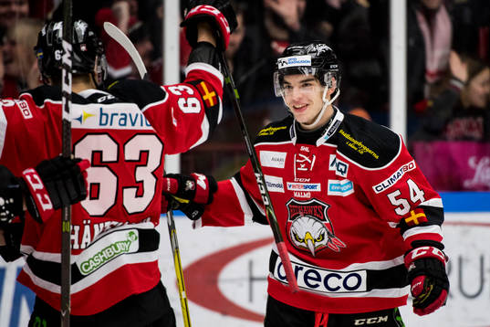 Malmö Redhawks Lukas Haudum jublar