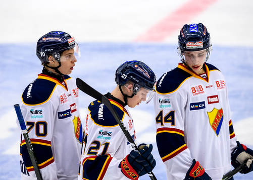 Djurgårdens Emil Johansson (v), Jonathan Davidsson (m) och
