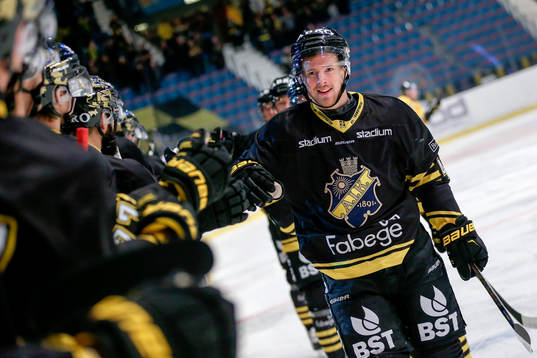 s Anders Eriksson jublar