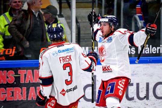 Västerviks Mitch Wahl jublar
