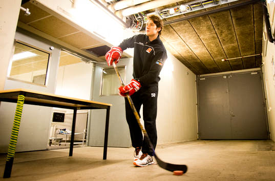 Örebros Michael Haga värmer upp