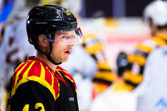 Brynäs Gustaf Thorell före ishockeymatchen i SHL mellan