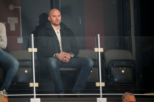 Örebros nyförvärv Nicklas Grossman på läktaren