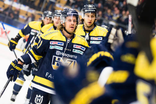 s Mattias Tedenby och Kevin Stenlund jublar